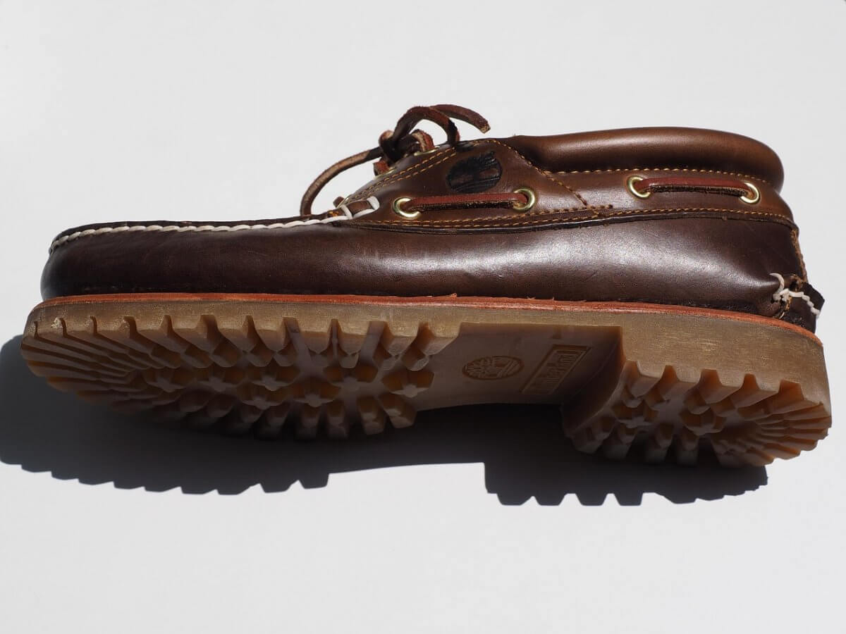 How to Fix a Broken Shoe Sole Like a Pro