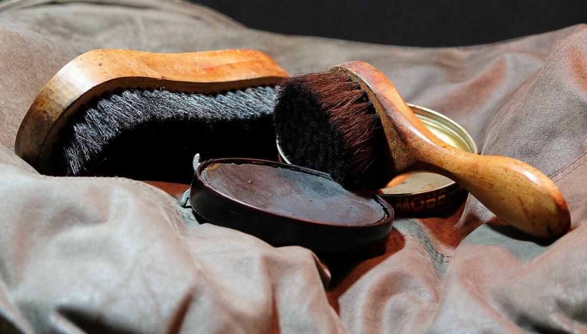 shoe polishing services in Dubai